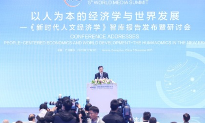 Cina: Guangzhou, Xinhua presenta rapporto di ricerca a WMS (1)
