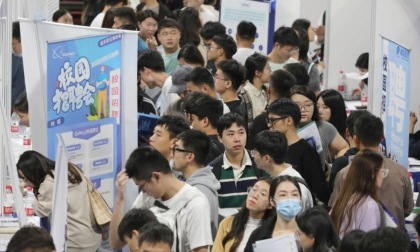 Cina: introduce iniziative per migliorare occupazione di laureati