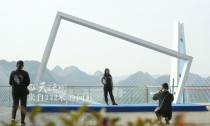 Cina: turismo sui ponti del Guizhou (1)