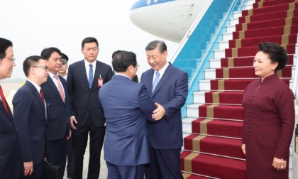 Vietnam: Xi Jinping arriva a Hanoi per visita di Stato (1)