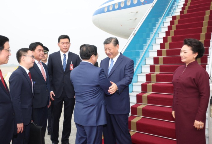 Vietnam: Xi Jinping arriva a Hanoi per visita di Stato (1)