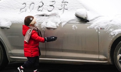 Cina: Pechino, causa neve sospese lezioni in scuole primarie, secondarie, asili