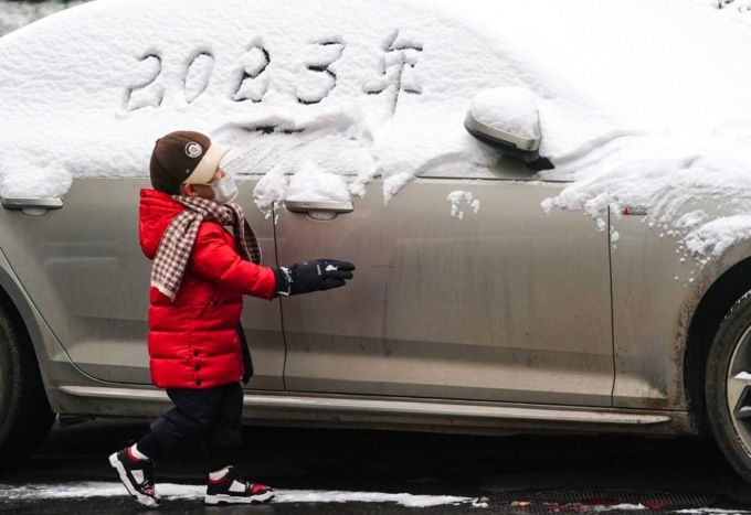 Cina: Pechino, causa neve sospese lezioni in scuole primarie, secondarie, asili