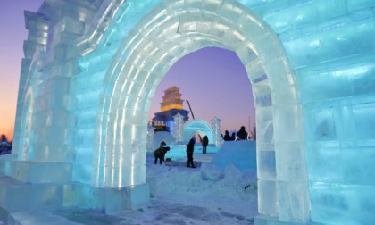 Cina: Heilongjiang, Harbin Ice and Snow World in costruzione (3)