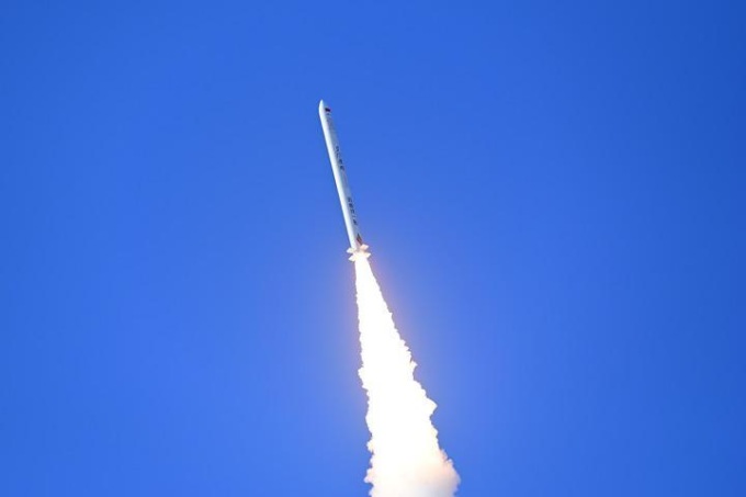 Cina: lanciato razzo vettore commerciale