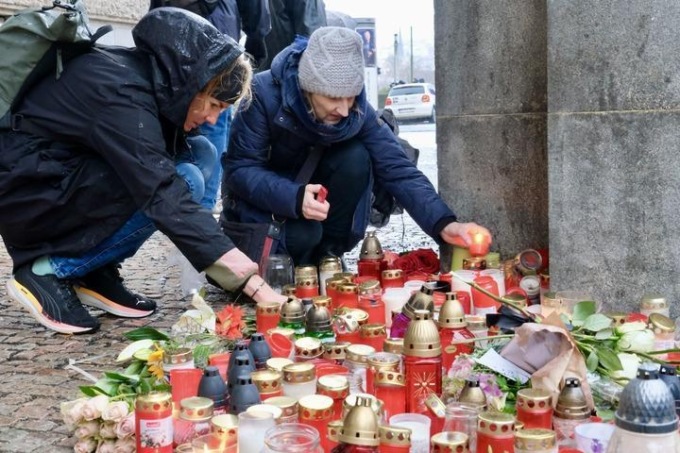 Repubblica Ceca: lutto per le vittime della sparatoria a Praga 