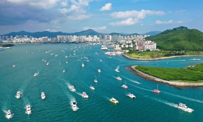 Cina: città turistica tropicale registra 1.365 yacht nel 2023