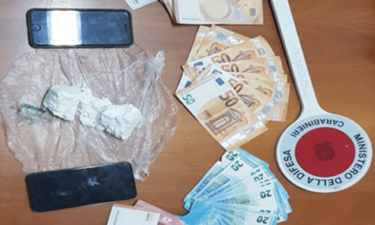 SAN GIOVANNI INCARICO: PICCHIA I MILITARI, ARRESTATO