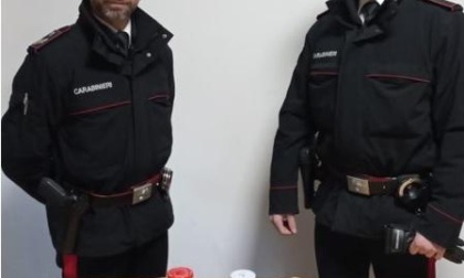 CAPODIMONTE: SCOPERTO NEGOZIO CLANDESTINO DI DROGA, ARRESTATO