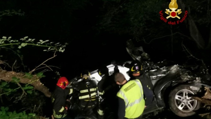 VITERBO: AUTO NELLA SCARPATA, MORTO 19ENNE