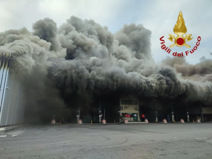 ROMA: MALAGROTTA, DOMATO L’INCENDIO