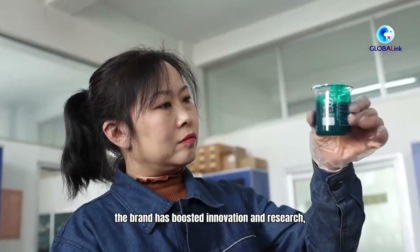 Cina: innovazione aiuta antico marchio di inchiostri a prosperare