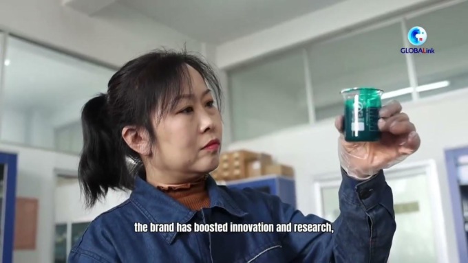 Cina: innovazione aiuta antico marchio di inchiostri a prosperare