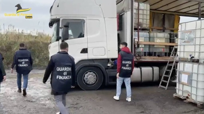 ROMA: SEQUESTRATA RAFFINERIA CLANDESTINA