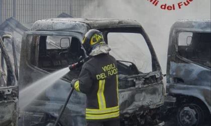 ARICCIA: IN FIAMME SEI MEZZI DELLA NETTEZZA URBANA