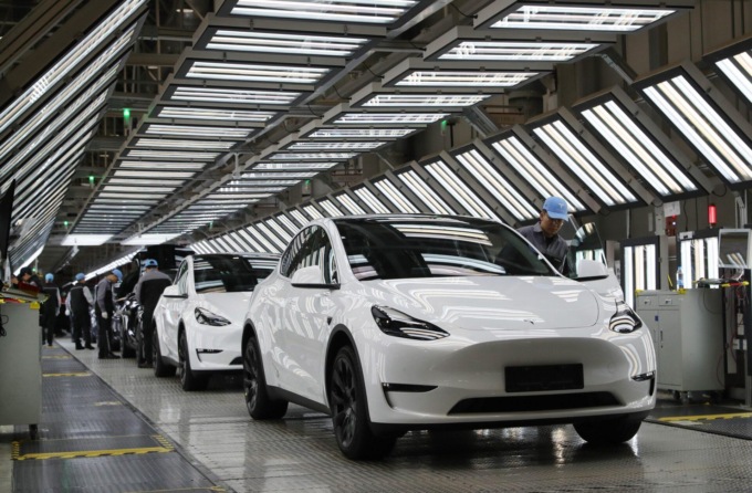 Cina: Gigafactory Tesla a Shanghai ha consegnato 947.000 veicoli nel 2023