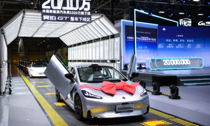 Cina: veicoli a nuova energia in uso superano 20 mln unità