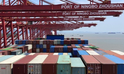 Cina: porto Ningbo-Zhoushan registra aumento merci, container nel 2023