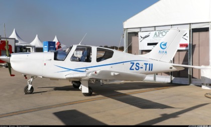 Cina: aereo elettrico completa volo inaugurale