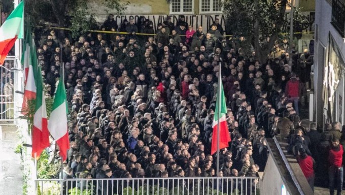 ROMA: ACCA LARENTIA, 5 DENUNCE