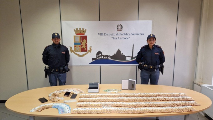ROMA: ESTORSIONE E USURA, DUE ARRESTI