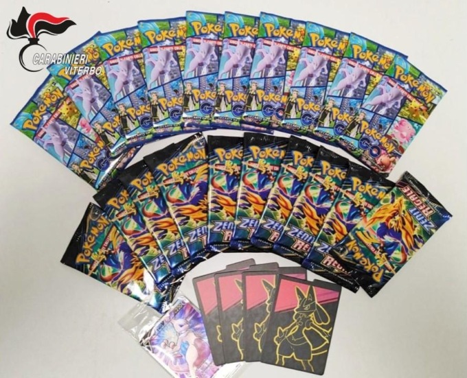 MONTEROSI: RUBA LE CARTE POKEMON E LE RESTITUISCE