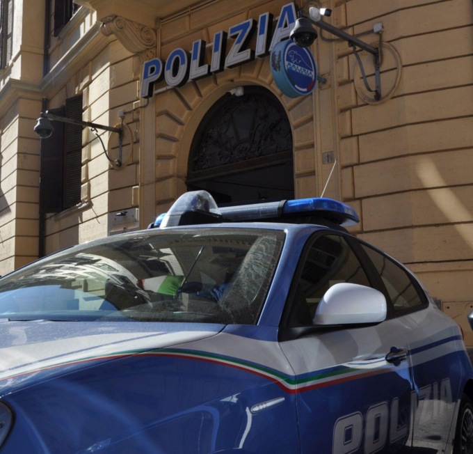 ROMA: RAPINA GRUPPO DI RAGAZZI, ARRESTATO