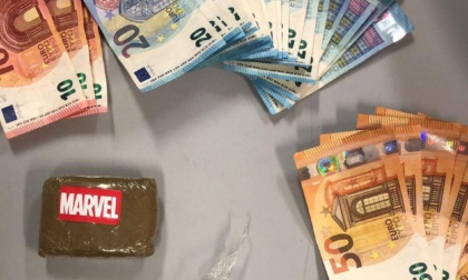 ROMA: TROVATO CON 23 CHILI DI DROGA IN CASA