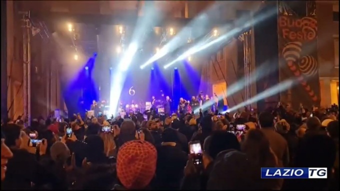 CAPODANNO: FESTEGGIAMENTI TRA CONCERTI E FUOCHI D’ARTIFICIO