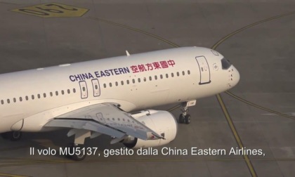 Cina: aereo di linea C919 vola su nuova rotta regolare
