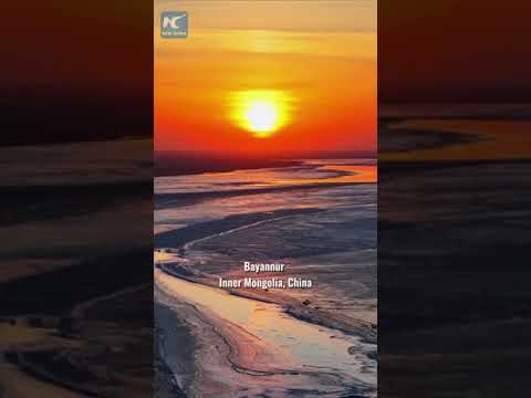 Cina: tramonto mozzafiato sul fiume Giallo