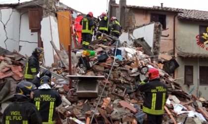 CANALE MONTERANO: ESPLODE UNA PALAZZINA, SALVATE 3 PERSONE