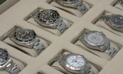 ROMA: FURTO DI ROLEX E CONTANTI