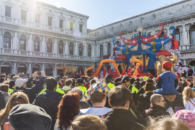 Italia: Venezia ospita spettacoli cinesi per Carnevale (2)