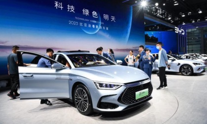 Cina domina vendite globali di auto a nuova energia