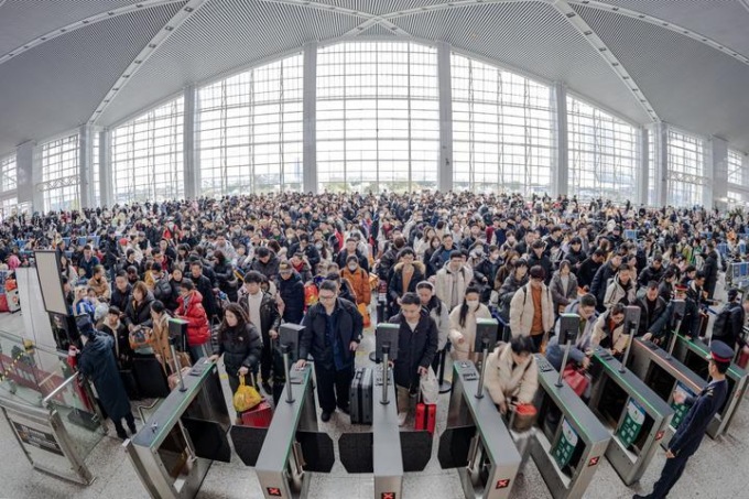 Cina: 99,46 mln di viaggi ferroviari durante vacanza Festa di primavera