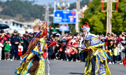 Cina: Guizhou, festeggiamenti a Longli (2)