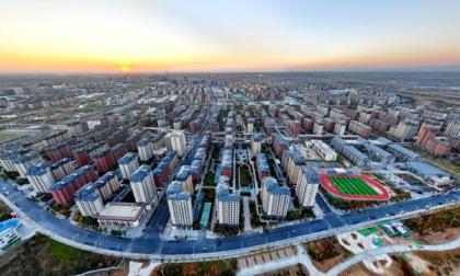 Cina: manifattura elettronica cresce grazie a produzione, esportazioni forti