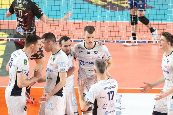 PALLAVOLO SUPERLEGA: CIVITANOVA-CISTERNA 3-2