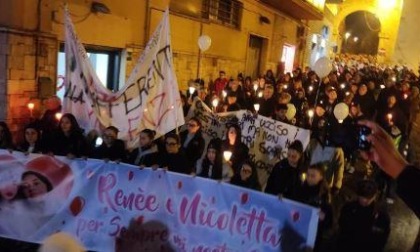 CISTERNA: DUPLICE FEMMINICIDIO, FOLLA ALLA FIACCOLATA