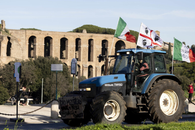 ROMA: AGRICOLTORI, PARTITO IL CORTEO PER MONTEROTONDO