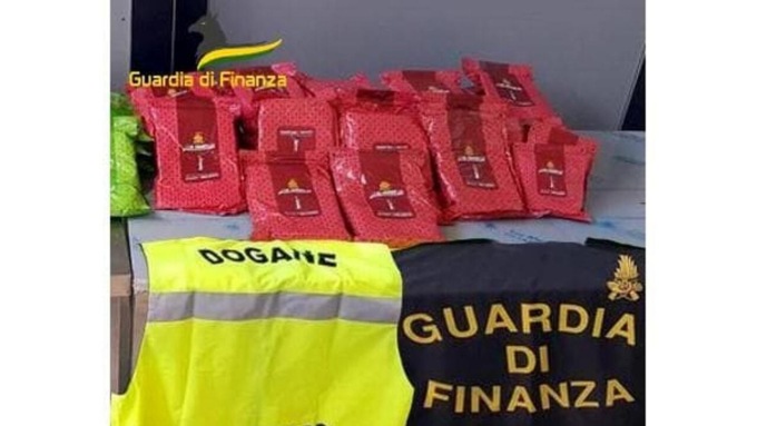 CIVITAVECCHIA: MAXI SEQUESTRO DI NARGHILE’ AL PORTO