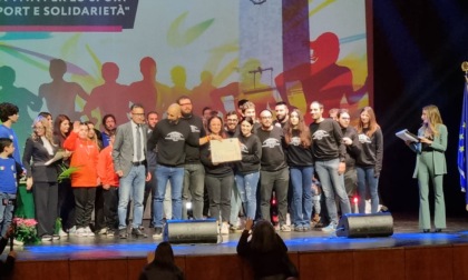 FLAG FOOTBALL: BUFFALOS LATINA PREMIATA ALLA MANIFESTAZIONE “SPORTIVA E SPORTIVO DELL’ANNO”
