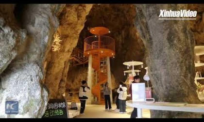 Cina: biblioteca su un monte sembra uscire dalle pagine di un libro