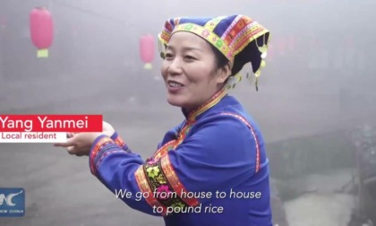 Cina: popolo Yao prepara dolci di riso glutinoso per Festa primavera