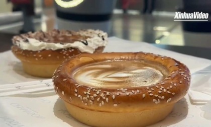 Cina: proviamo caffè servito nel Nang, pane tipico dello Xinjiang