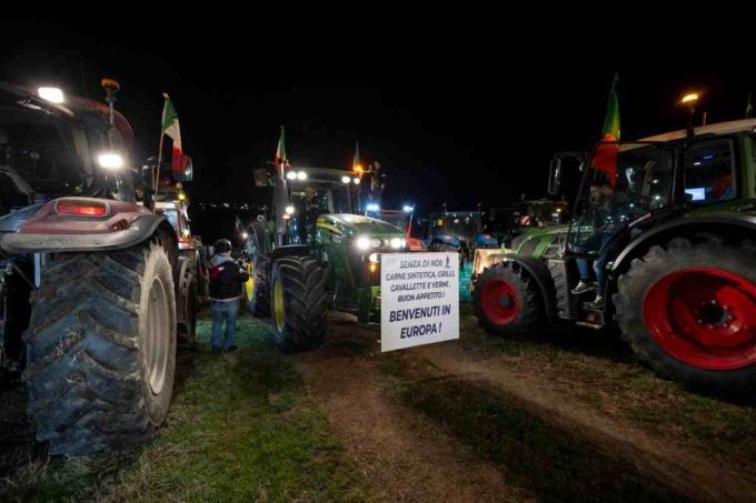 ROMA: LA PROTESTA DEI TRATTORI SUL GRA