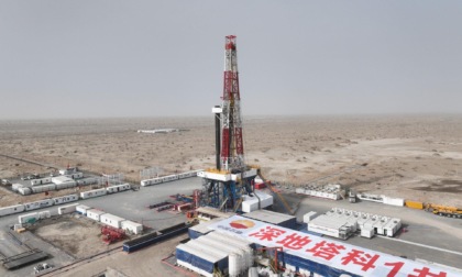 Cina: trivellazione di pozzo segna traguardo superando 10.000 metri