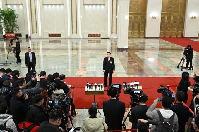 Cina: interviste a ministri dopo apertura seconda sessione 14ma NPC (2)