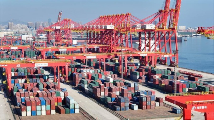 Cina: commercio estero di beni +8,7% a gennaio-febbraio